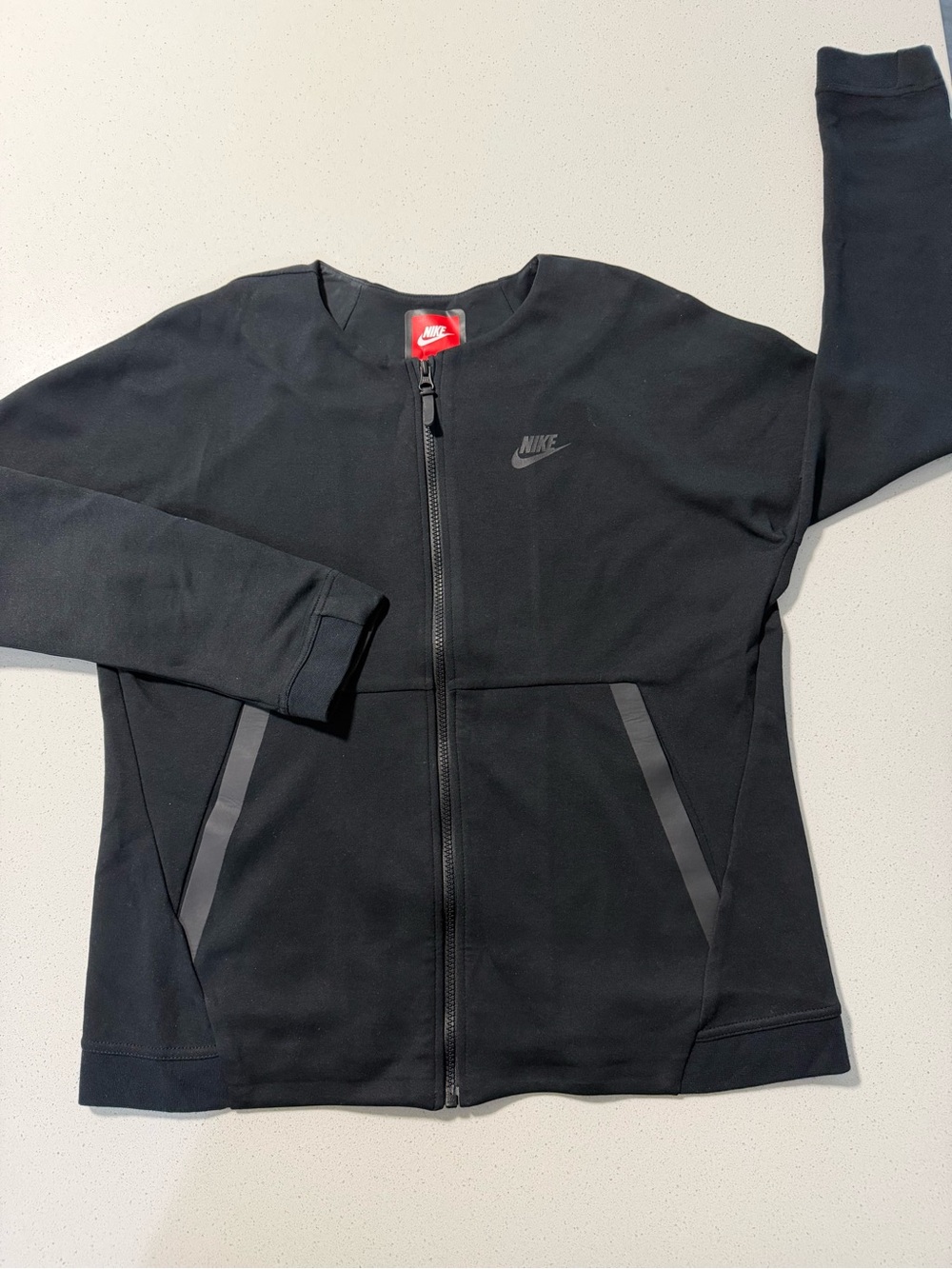 Nike Black Full-Zip Women’s Jacket